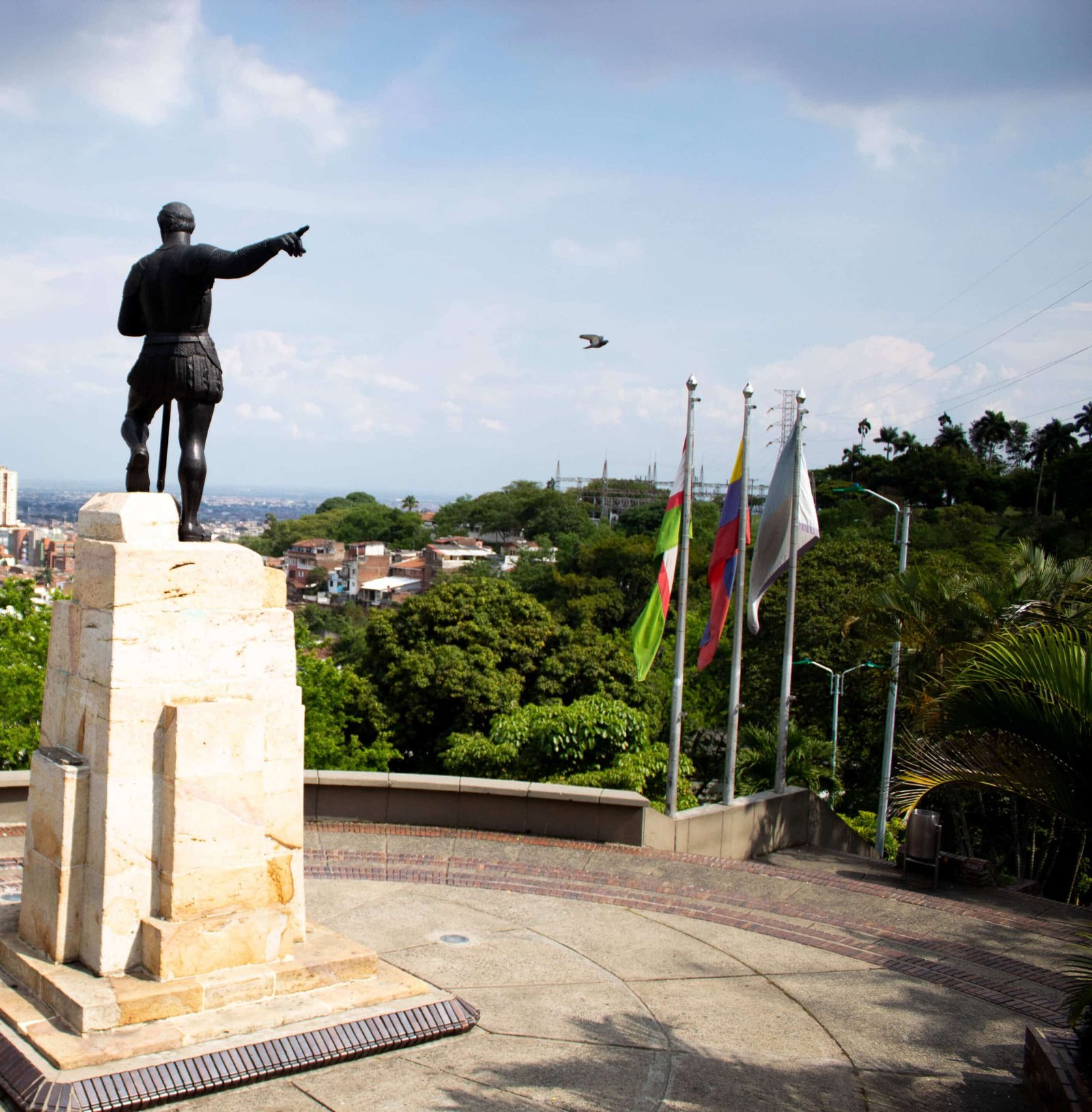 Cali territorio estratégico para el desarrollo sostenible de Colombia,<br />
Cali Colombia, desarrollo sostenible Cali, población de Cali, ubicación geográfica de Cali, Valle del Cauca.